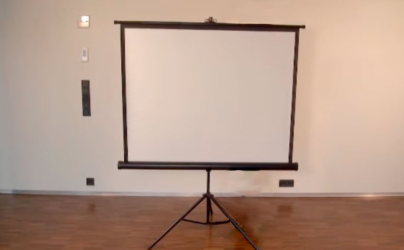  pantalla base tripode con medidas de 180 x 180 cm